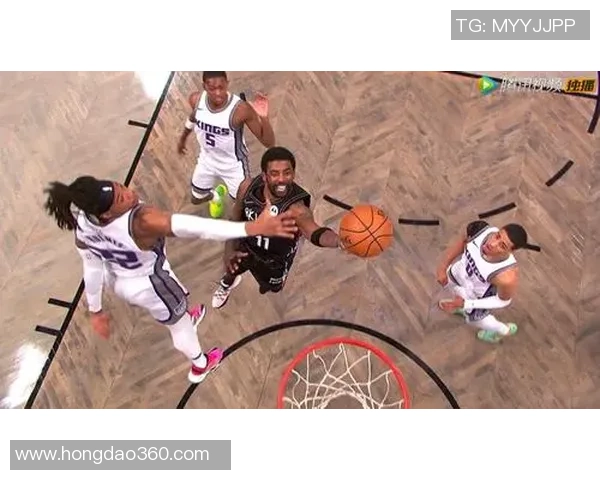 弗拉格空中突破展现飘逸技巧换手上篮成功助力球队获胜 弗拉格空中突破展现飘逸技巧换手上篮成功助力球队获胜