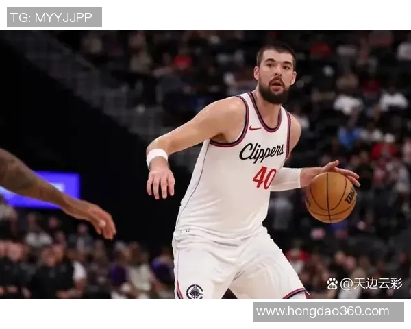 戈贝尔高效拿下10分6篮板关键补扣成焦点终因六犯离场