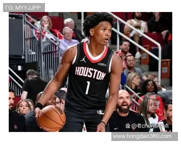 火箭全队出席小贾巴里史密斯高中球衣退役仪式队内氛围感爆棚