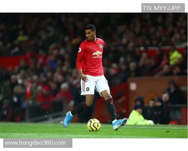 拉什福德错失空门良机 近距离射门踢呲再度偏出