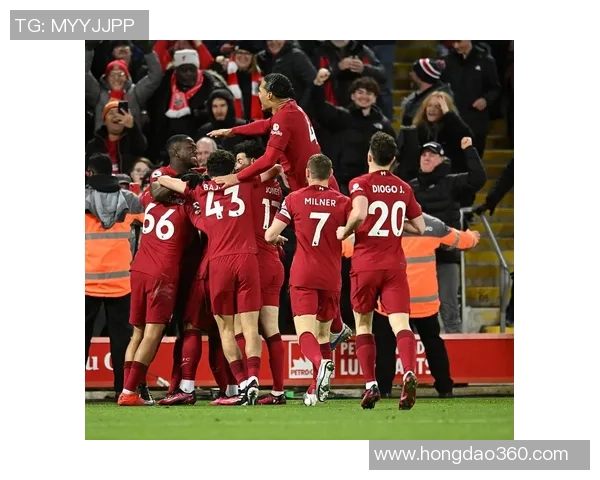 曼联发布双红会海报 B费独自亮相引发球迷热议 曼联发布双红会海报 B费独自亮相引发球迷热议